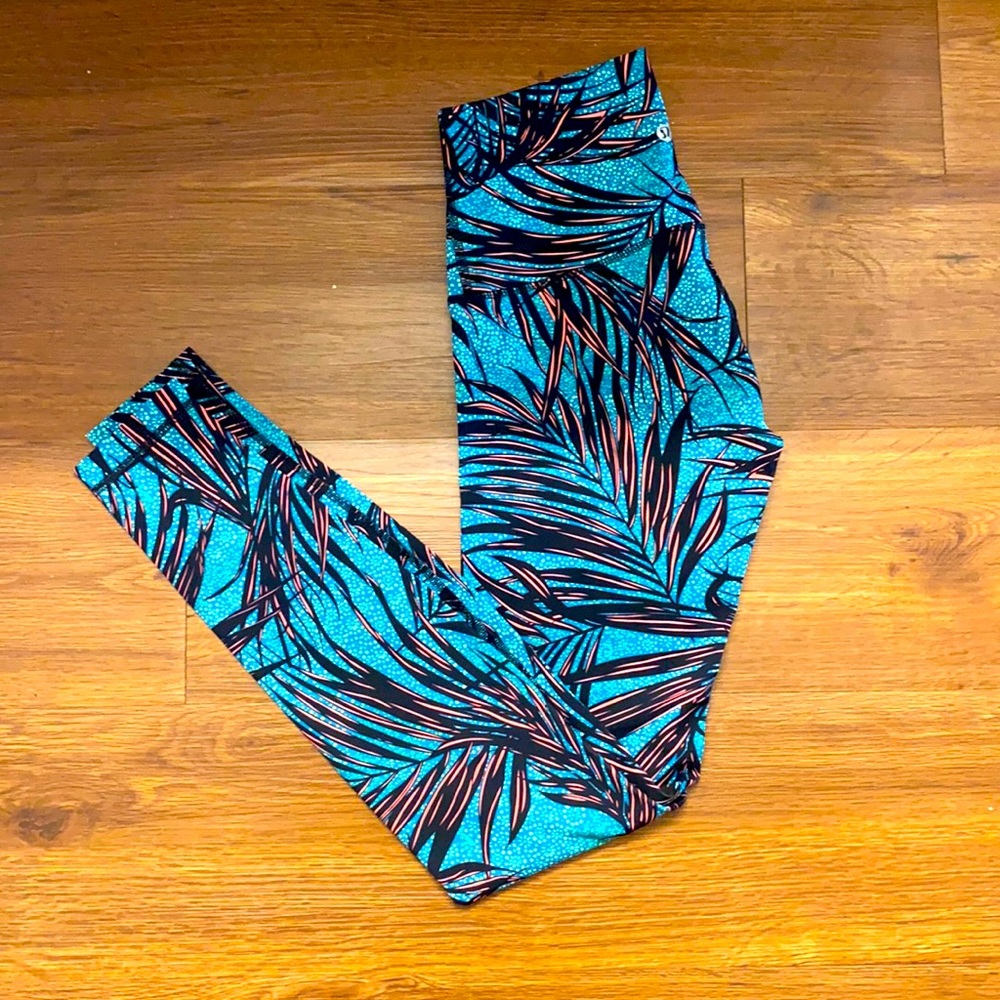 Lululemon leggings size 6